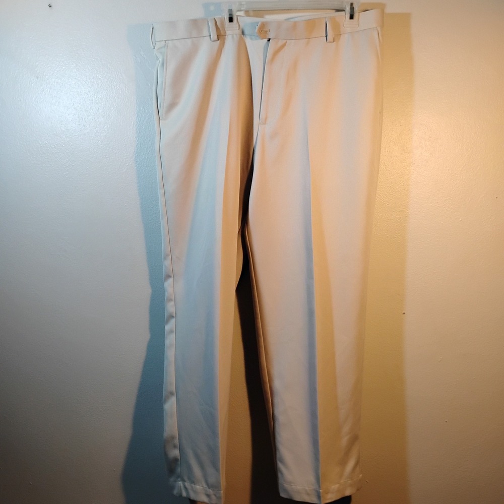 IZOD Golf Pants Men 40x30 Beige Xtreme Function Flat Front Khaki Trousers